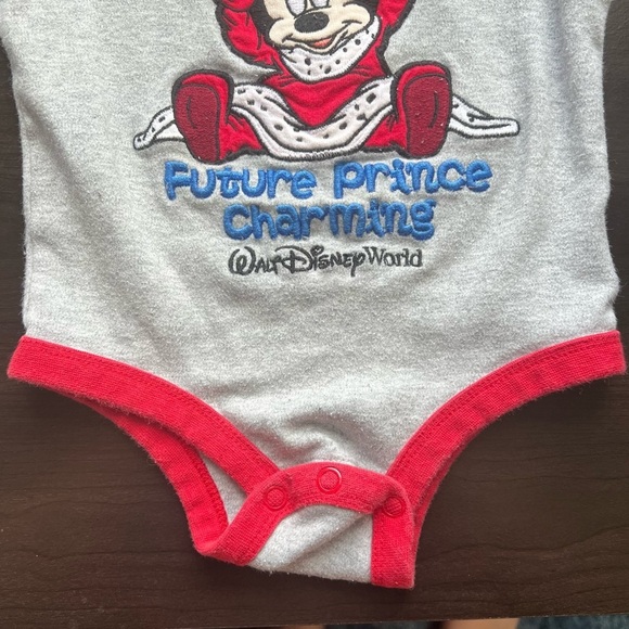 Disney Parks “Future Prince Charming” Graphic Onesie size 18M - Picture 3 of 8